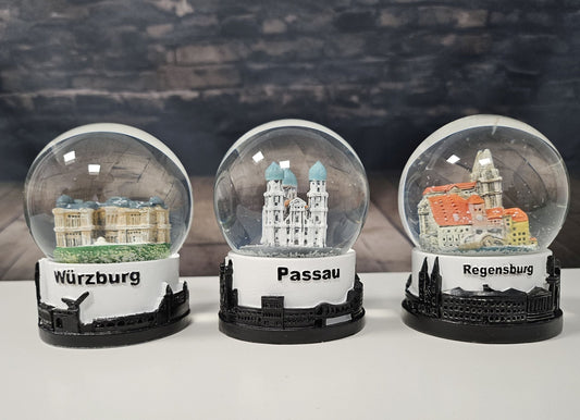 Die neuen Schneekugeln der Skyline Serie - Schneekugelhaus