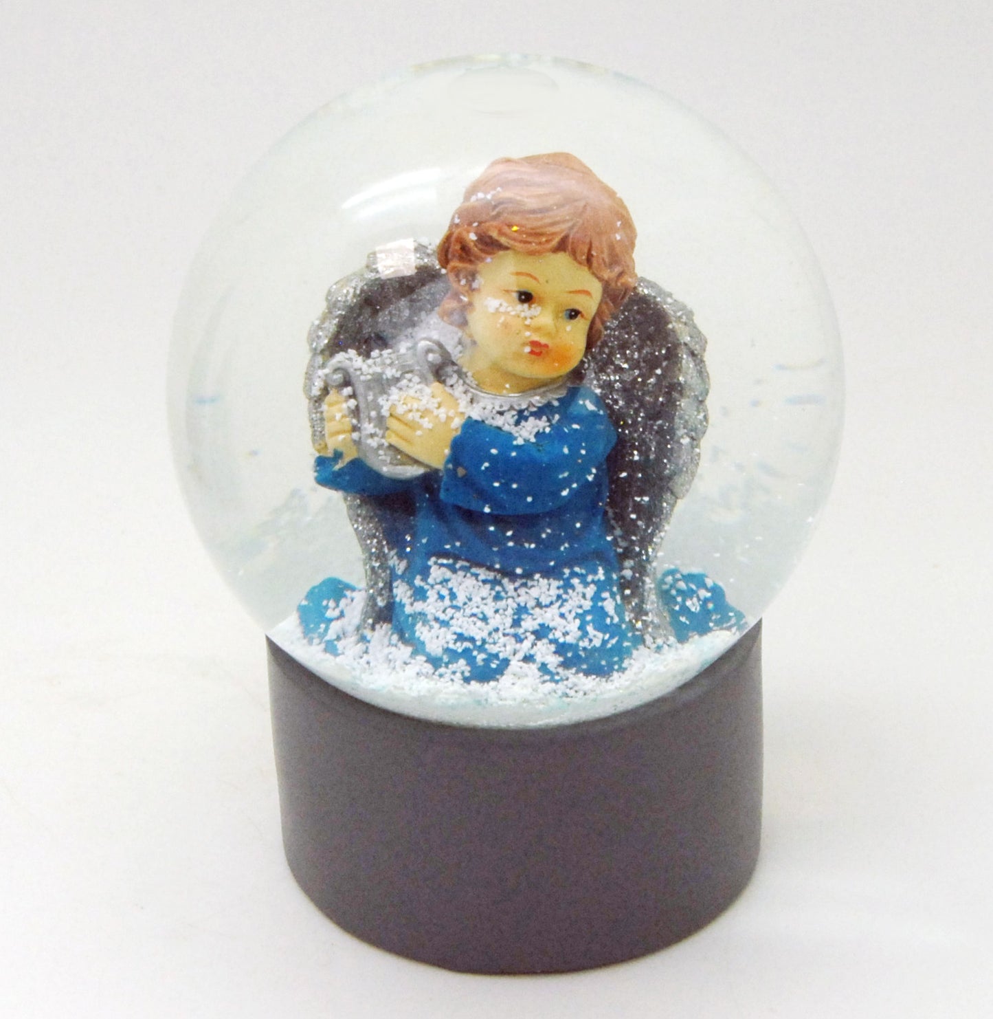 Schneekugel Engel blau mit Harfe auf Sockel grau rund "PURE-Line" 10 cm Durchmesser