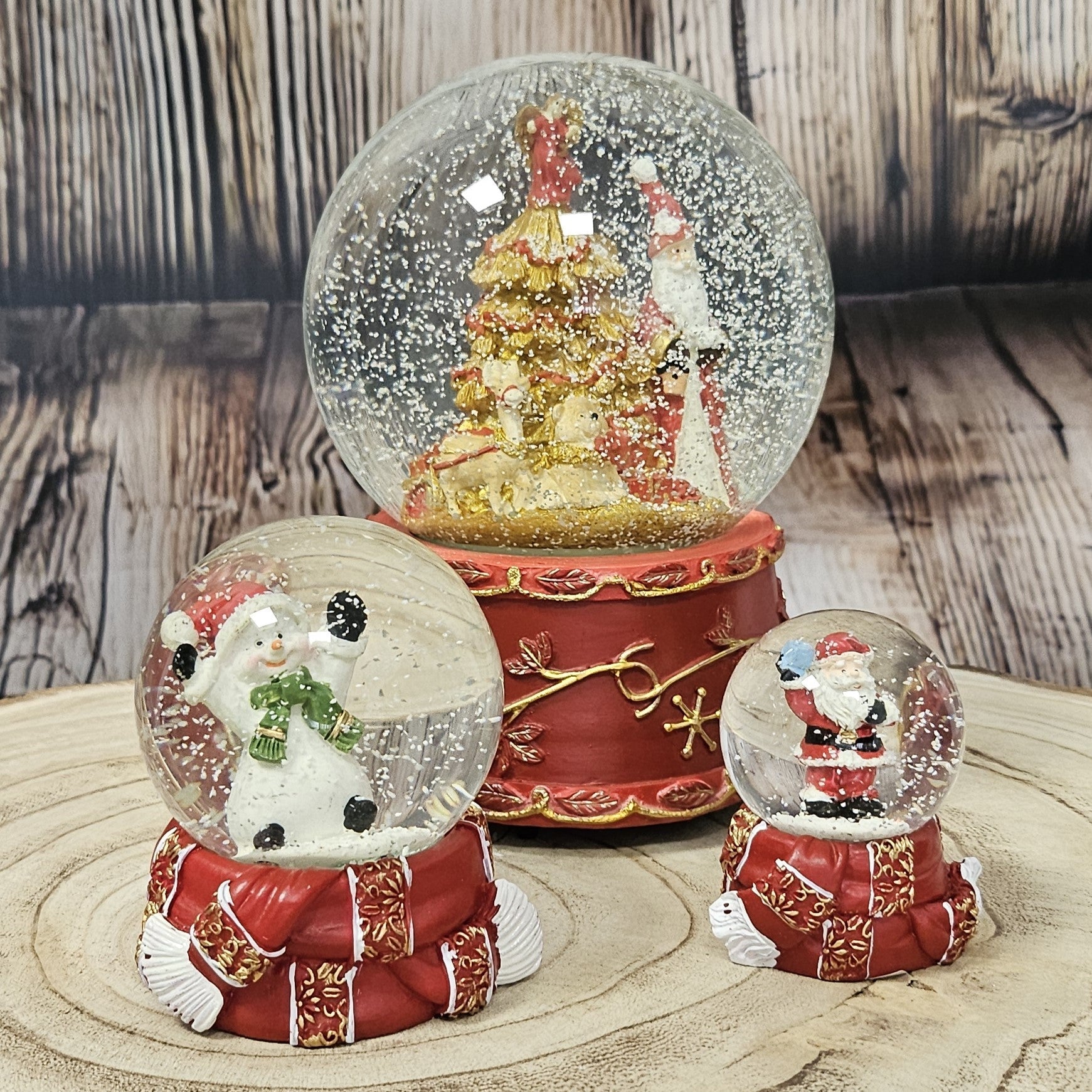 Dekopaket klein - Rot goldenes Weihnachten mit 3 Schneekugeln in mehreren Größen - Schneekugelhaus