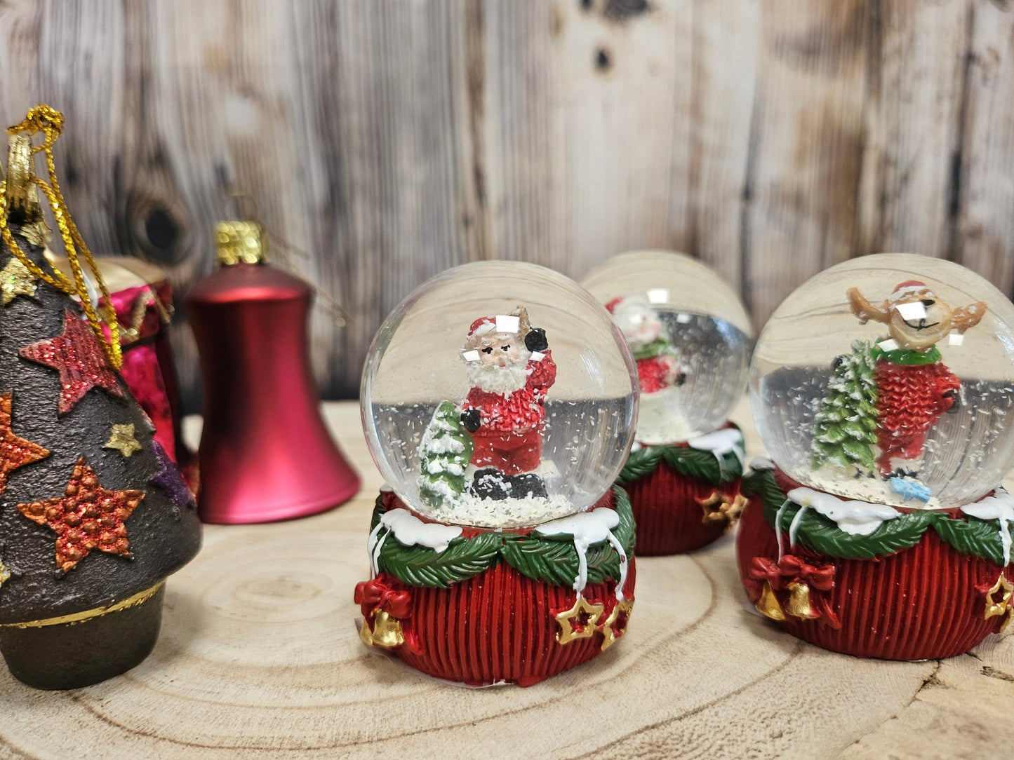 Mini - Schneekugeln Elch Weihnachten auf Deko - Sockel 45mm Durchmesser - Schneekugelhaus