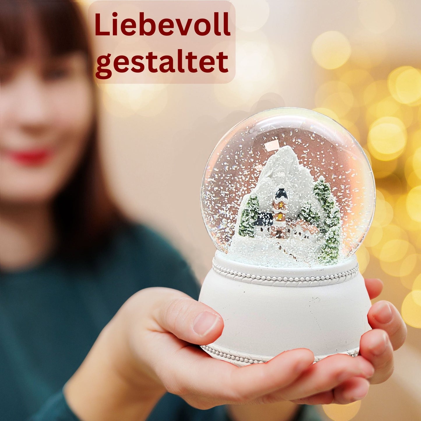 Nostalgische Schneekugel Alpendorf auf Sockel weiß Nostalgie 100 mm Durchmesser mit Spieluhr - Schneekugelhaus