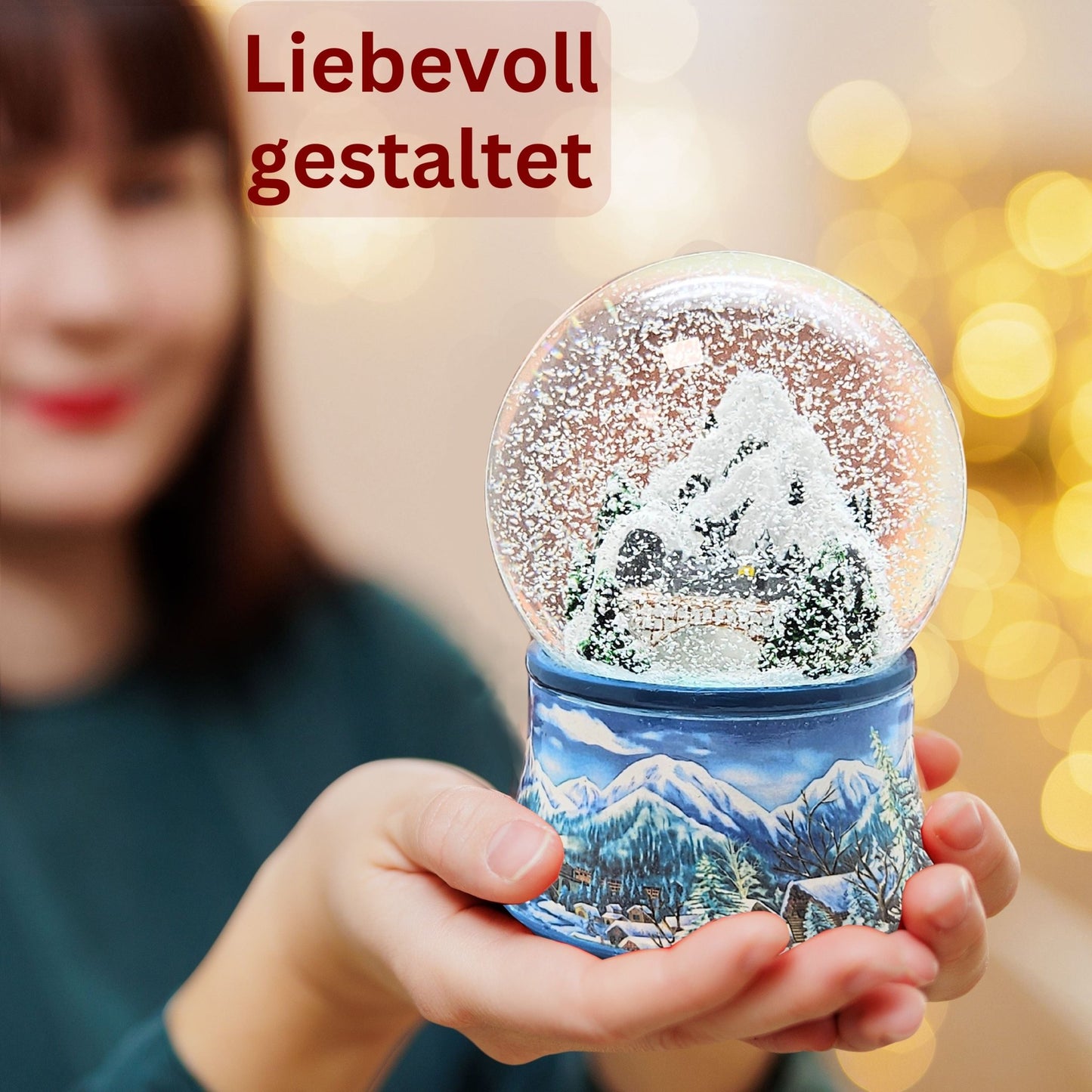 Nostalgische Schneekugel Berglandschaft mit Brücke auf Sockel Winterlandschaft hellblau 100 mm Durchmesser mit Spieluhr - Schneekugelhaus
