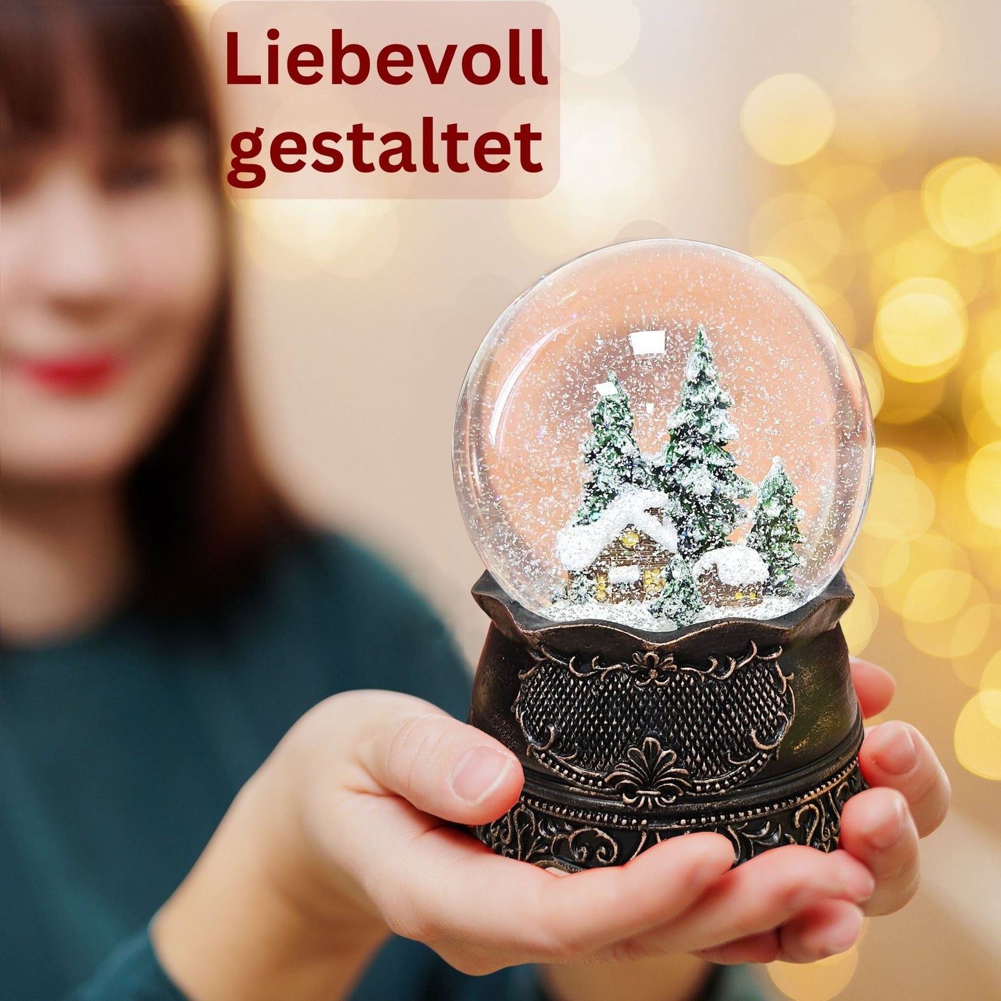 Nostalgische Schneekugel Hüttenzauber Berghütte auf Ornamentsockel kupfer antik 100 mm Durchmesser mit Spieluhr - Schneekugelhaus
