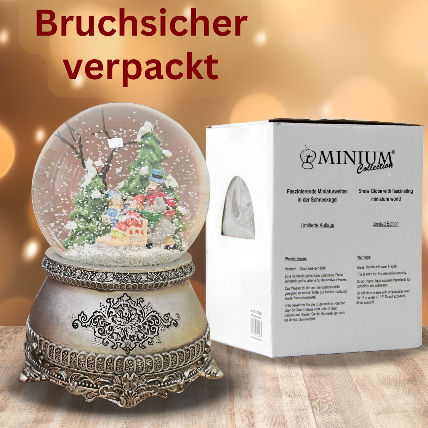 Nostalgische Schneekugel Winterspaziergang mit Familie auf Zinnsockel 100 mm Durchmesser mit Spieluhr - Schneekugelhaus