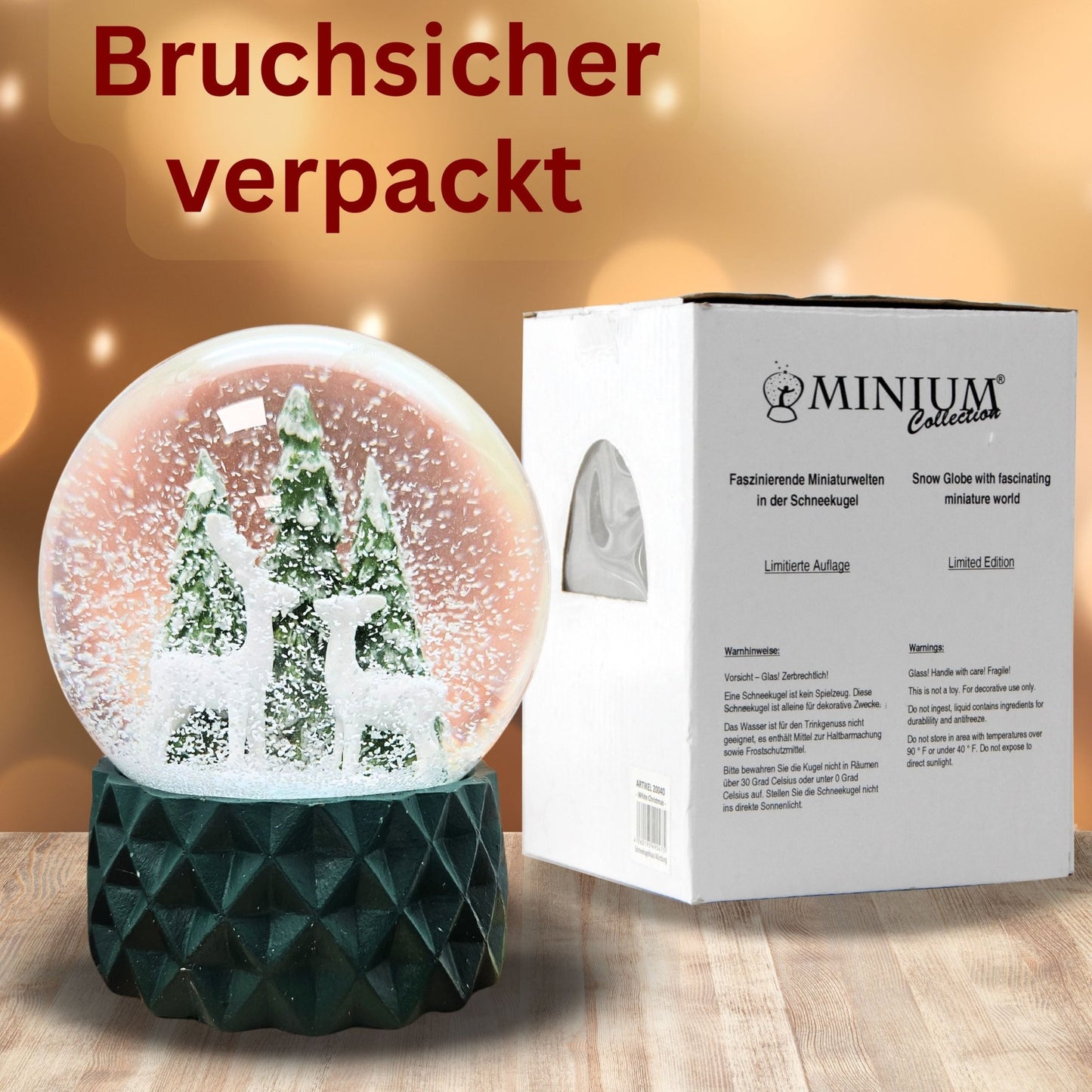 Schneekugel 2 Rehe auf Sockel grün kubisch "PURE - Line" 10 cm Durchmesser - Schneekugelhaus