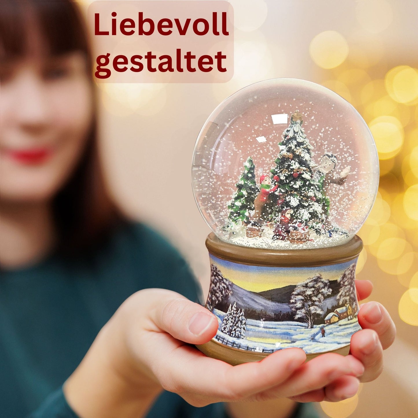 Schneekugel Weihnachtsbaum schmücken auf Sockel Winterlandschaft braun mit Spieluhr 10 cm Durchmesser - Schneekugelhaus