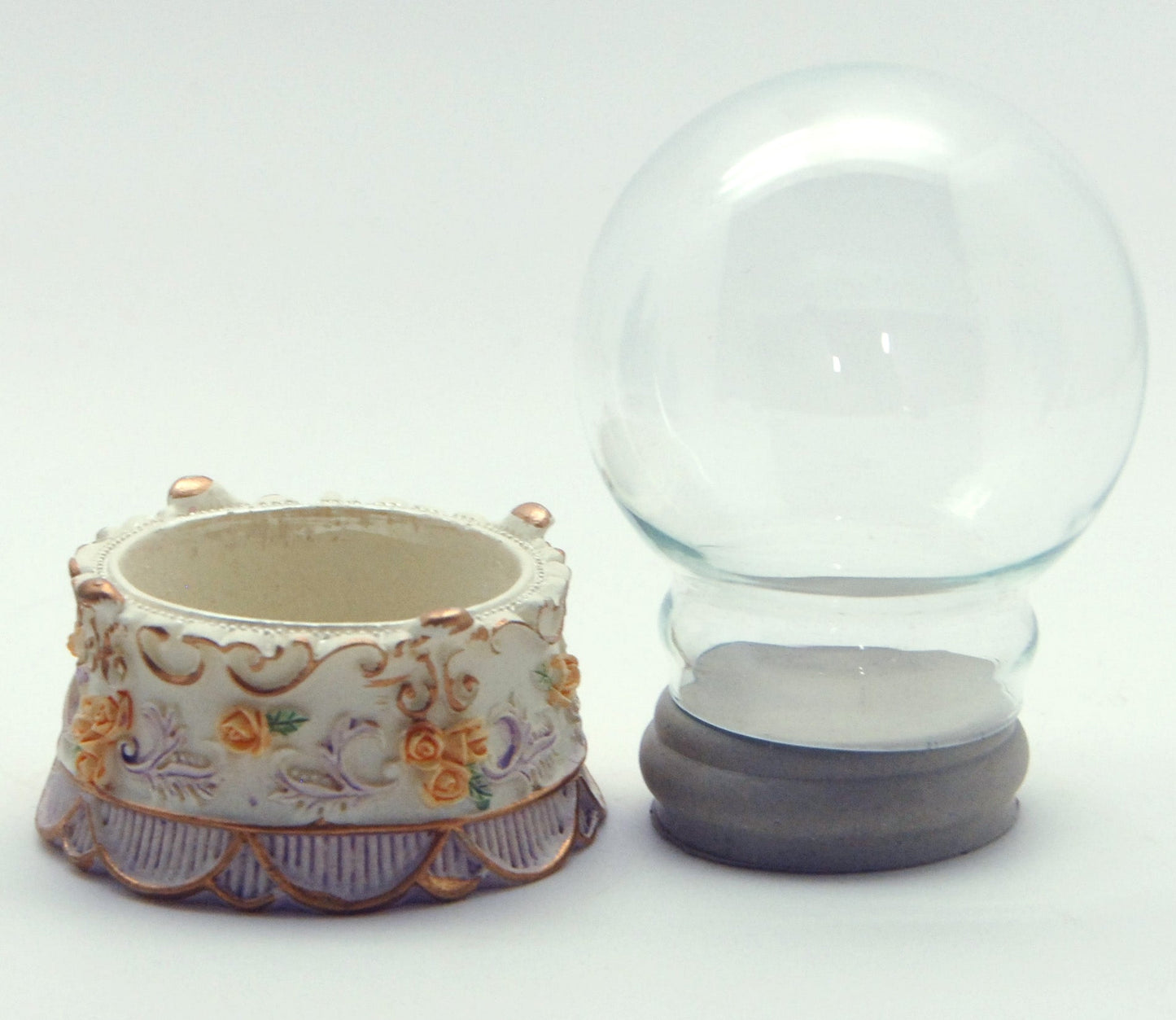 65mm-Do-it-Yourself Schneekugel mit Glas und Nostalgie-Sockel Bastelset - Schneekugelhaus
