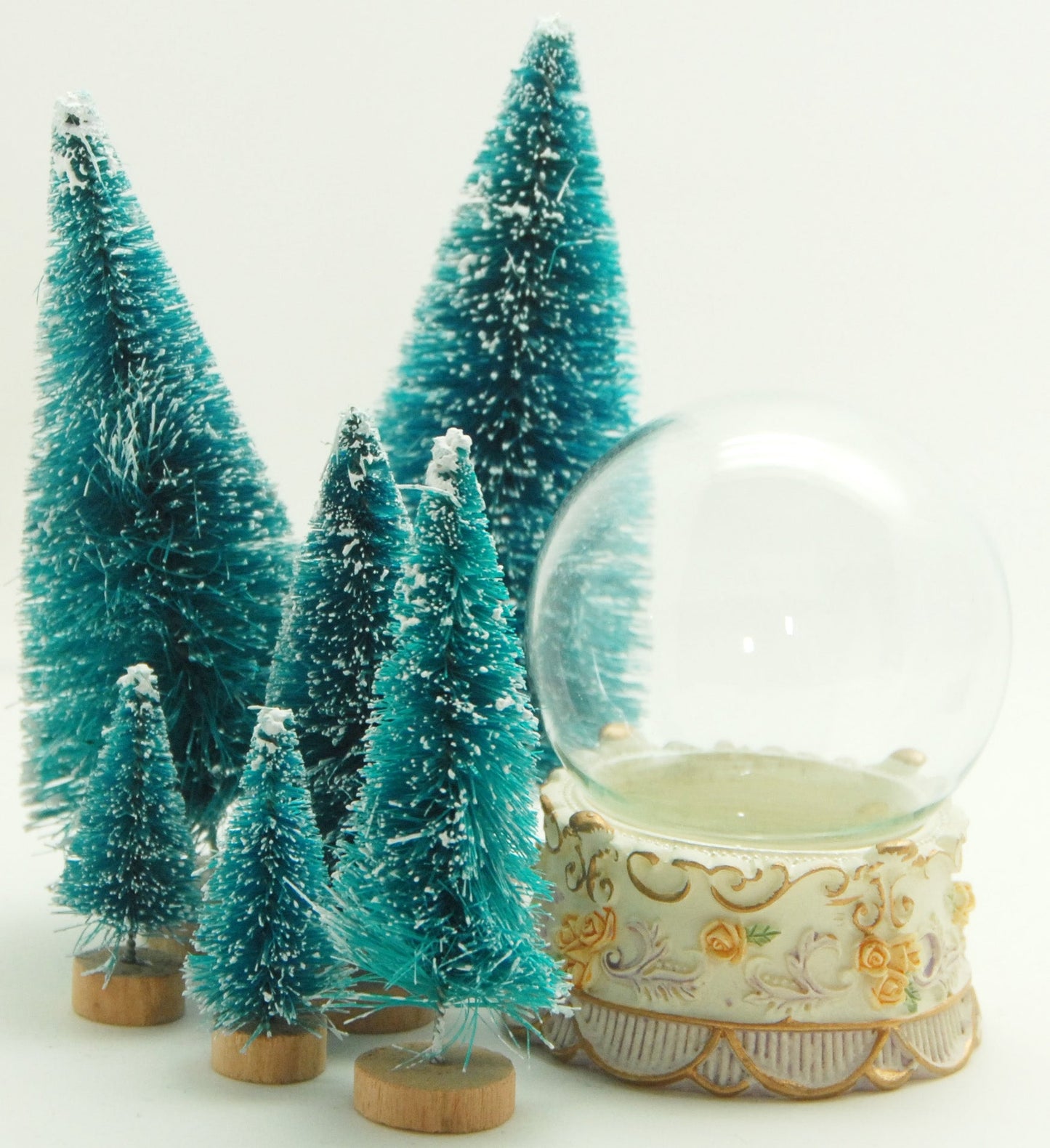 65mm-Do-it-Yourself Schneekugel mit Glas und Nostalgie-Sockel Bastelset - Schneekugelhaus
