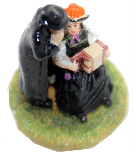 Bastel-Figur Schwarzwald für DIY Schneekugel - Schneekugelhaus
