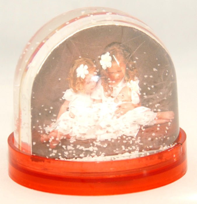 Foto-Schneekugel groß mit Sockel rot und Schnee - Schneekugelhaus