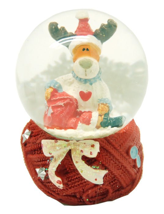Mini-Schneekugel Weihnachtselch auf Strick-Sockel – mit Geschenkesack - Schneekugelhaus