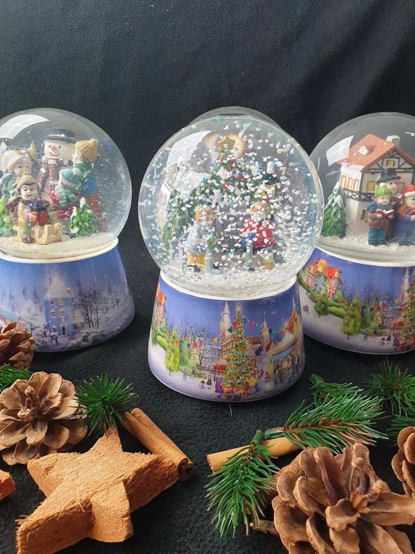 Nostalgie-Schneekugel Eishockeyspieler mit Musikspieluhr Winter Wonderland - Schneekugelhaus