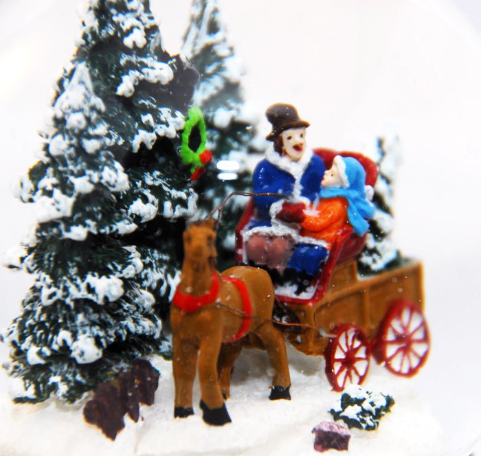 Romantische Schlittenfahrt mit Spieluhr - Schneekugelhaus