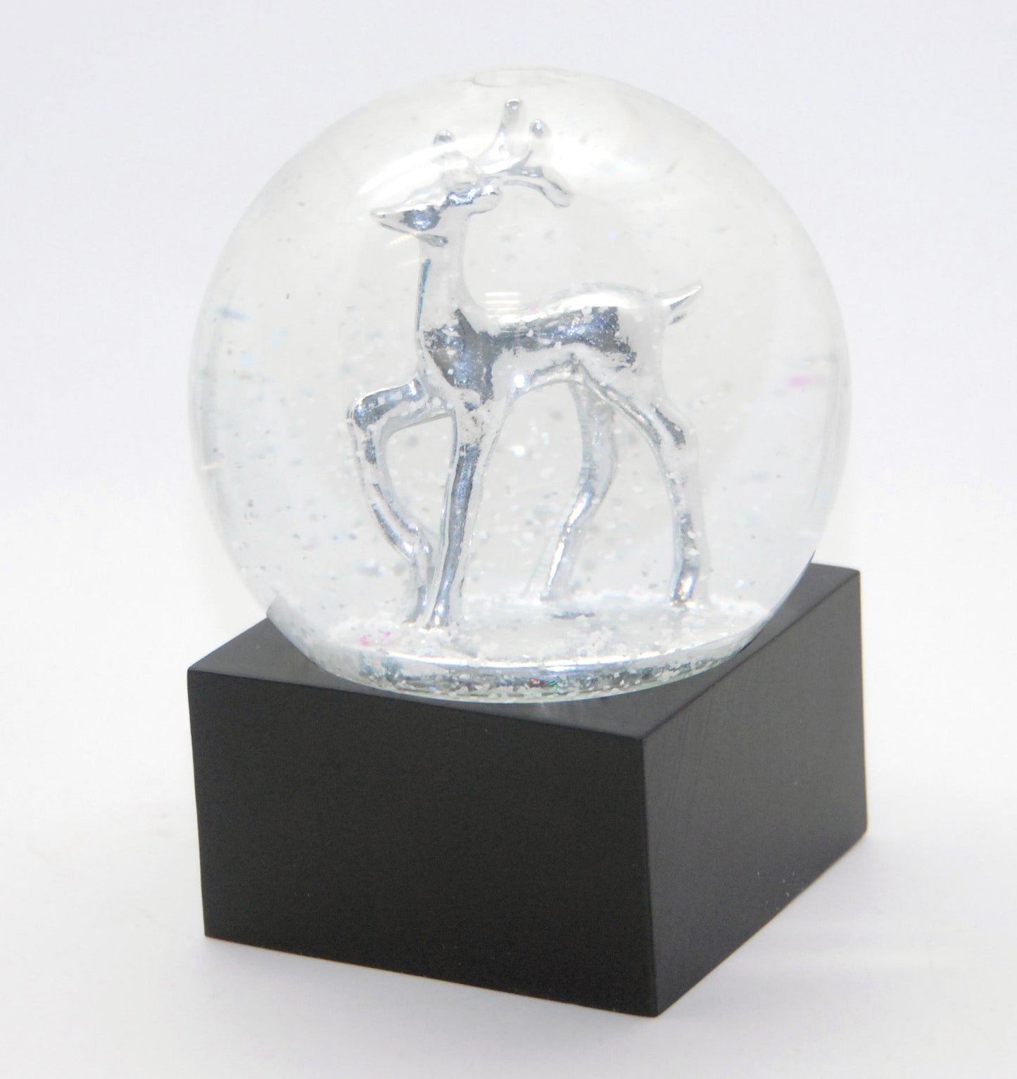 Schneekugel Reh silber auf Sockel schwarz eckig "PURE-Line" 10 cm Durchmesser - Schneekugelhaus