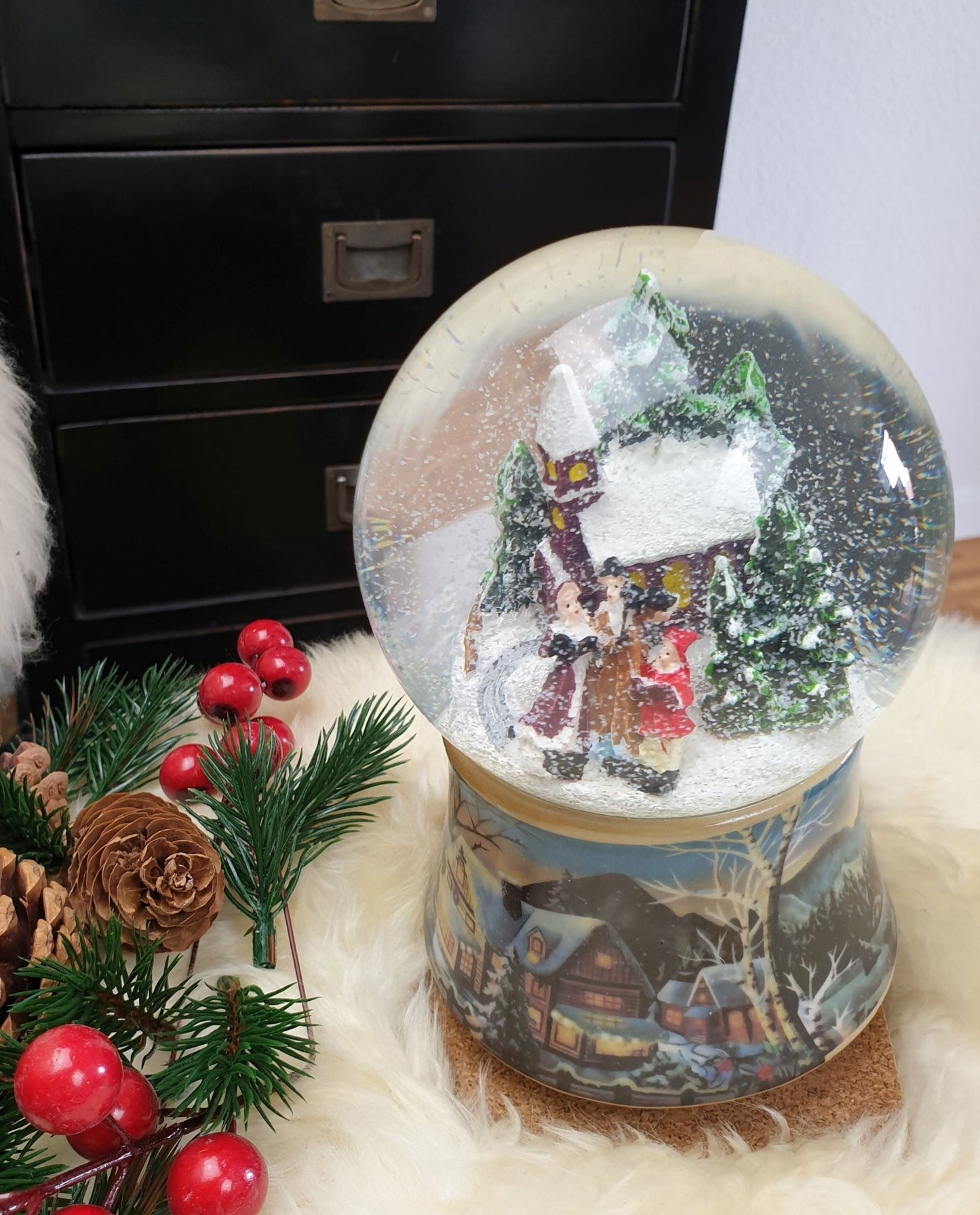 Schneekugel Romantischer Winterspaziergang mit Spieluhr - Schneekugelhaus
