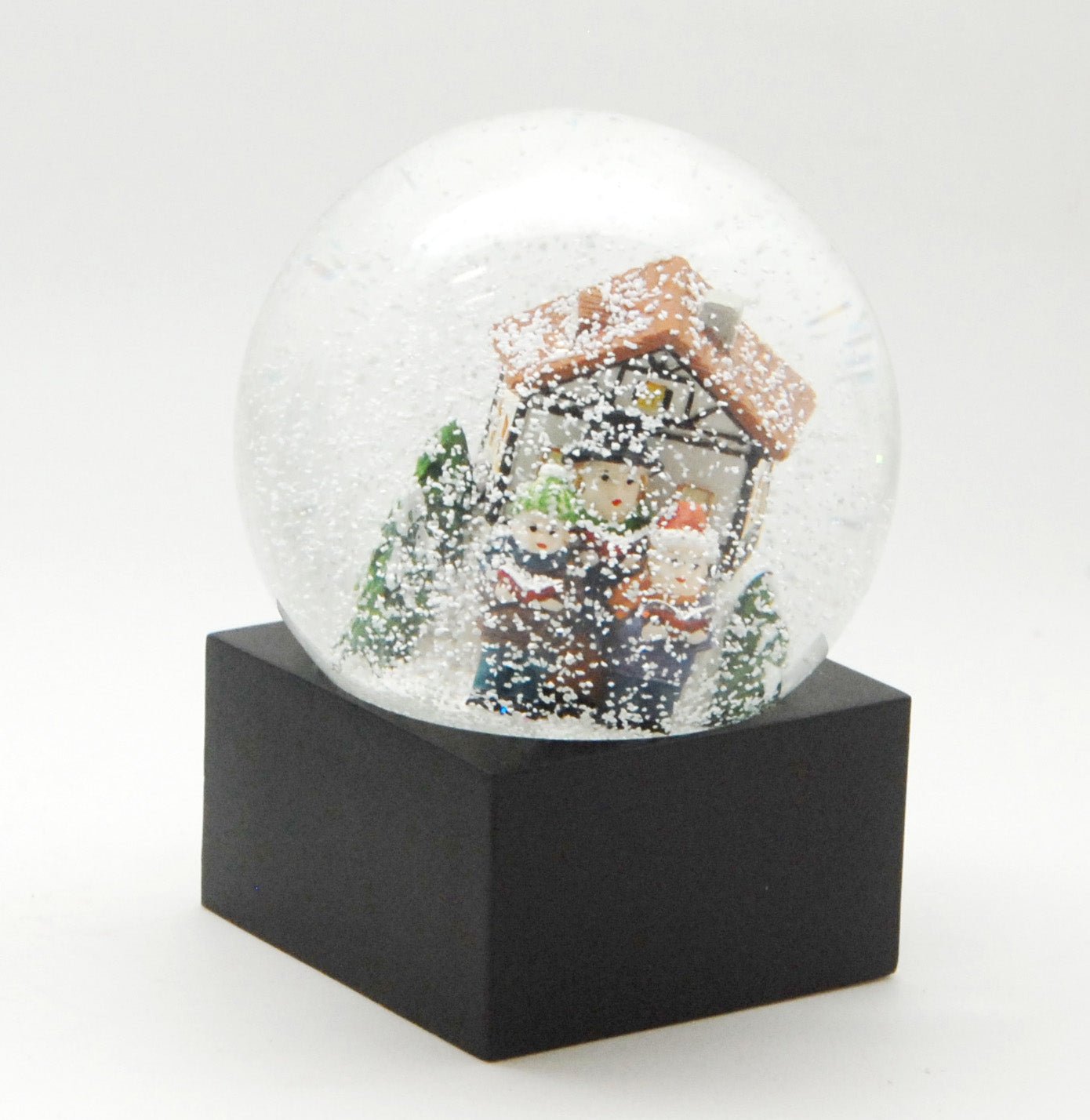 Schneekugel Weihnachtssinger auf Sockel schwarz eckig "PURE-Line" 10 cm Durchmesser - Schneekugelhaus