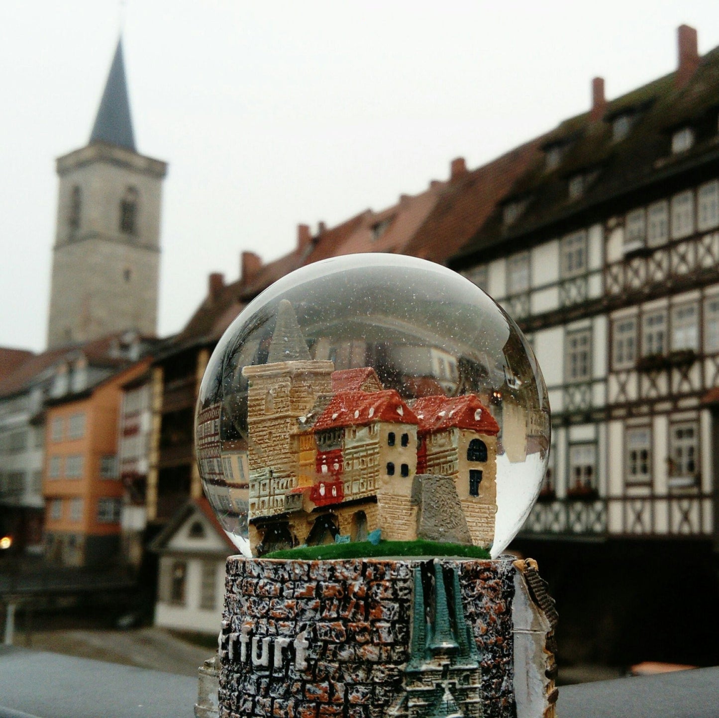 Souvenir Schneekugel Erfurt Krämerbrücke - Luftblase - Schneekugelhaus