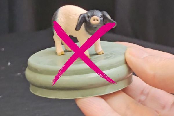 Mehrere Figuren in einer Glas-Schneekugel kombinieren - Schneekugelhaus