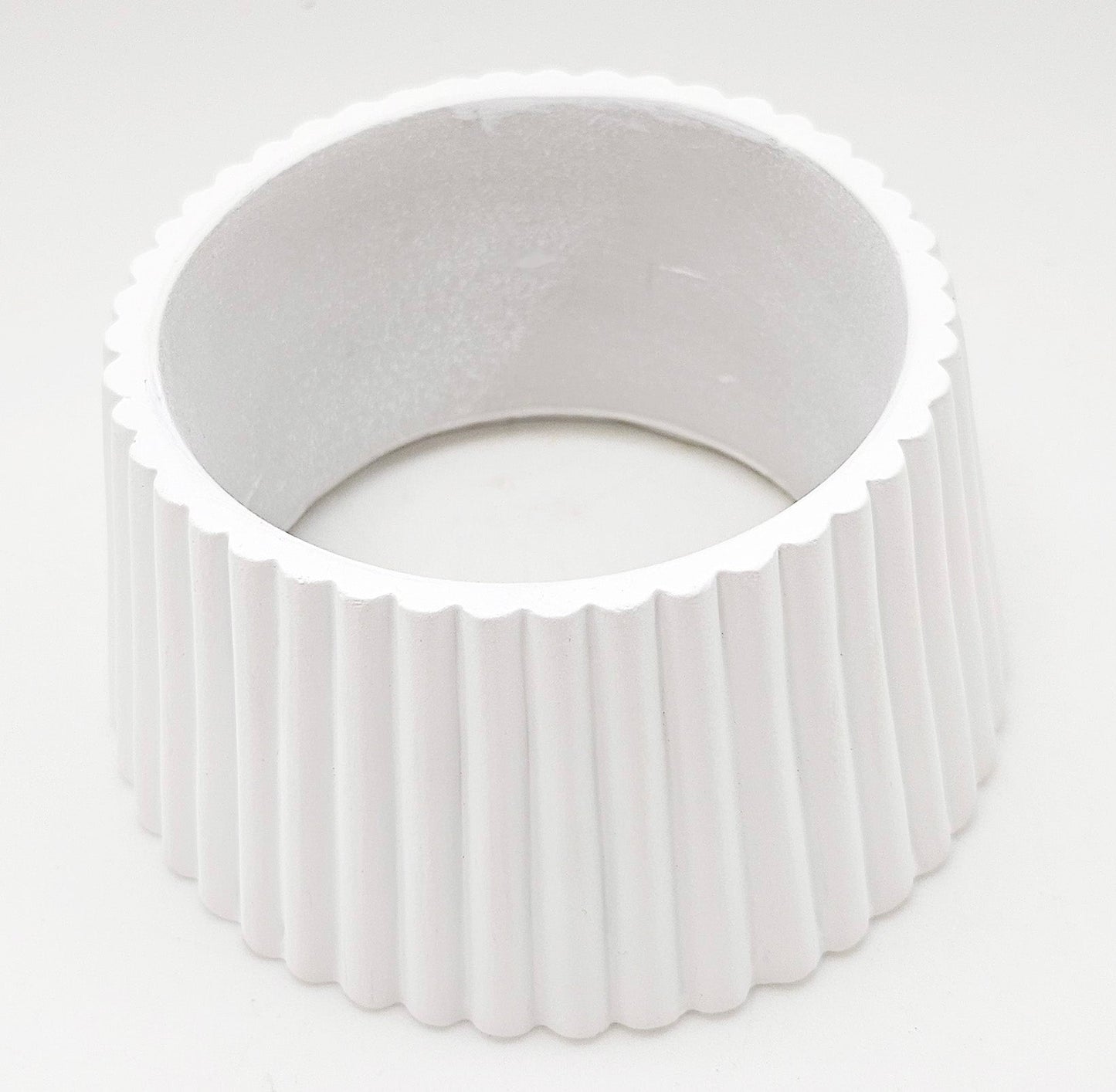120mm Polyresin Sockel weiß geriffelt für DIY - Schneekugel - Schneekugelhaus