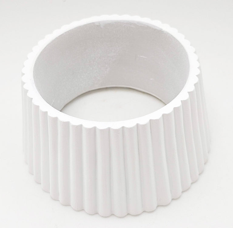 120mm Polyresin Sockel weiß geriffelt für DIY - Schneekugel - Schneekugelhaus