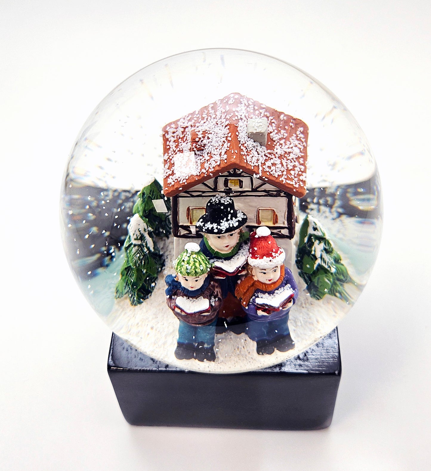 Schneekugel Weihnachtssinger auf Sockel schwarz eckig "PURE-Line" 10 cm Durchmesser