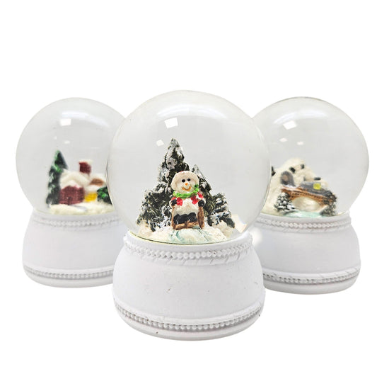 3 süße Mini - Schneekugeln Winter & Weihnacht mit Sockel weiß Nostalgie B: 45mm - Schneekugelhaus