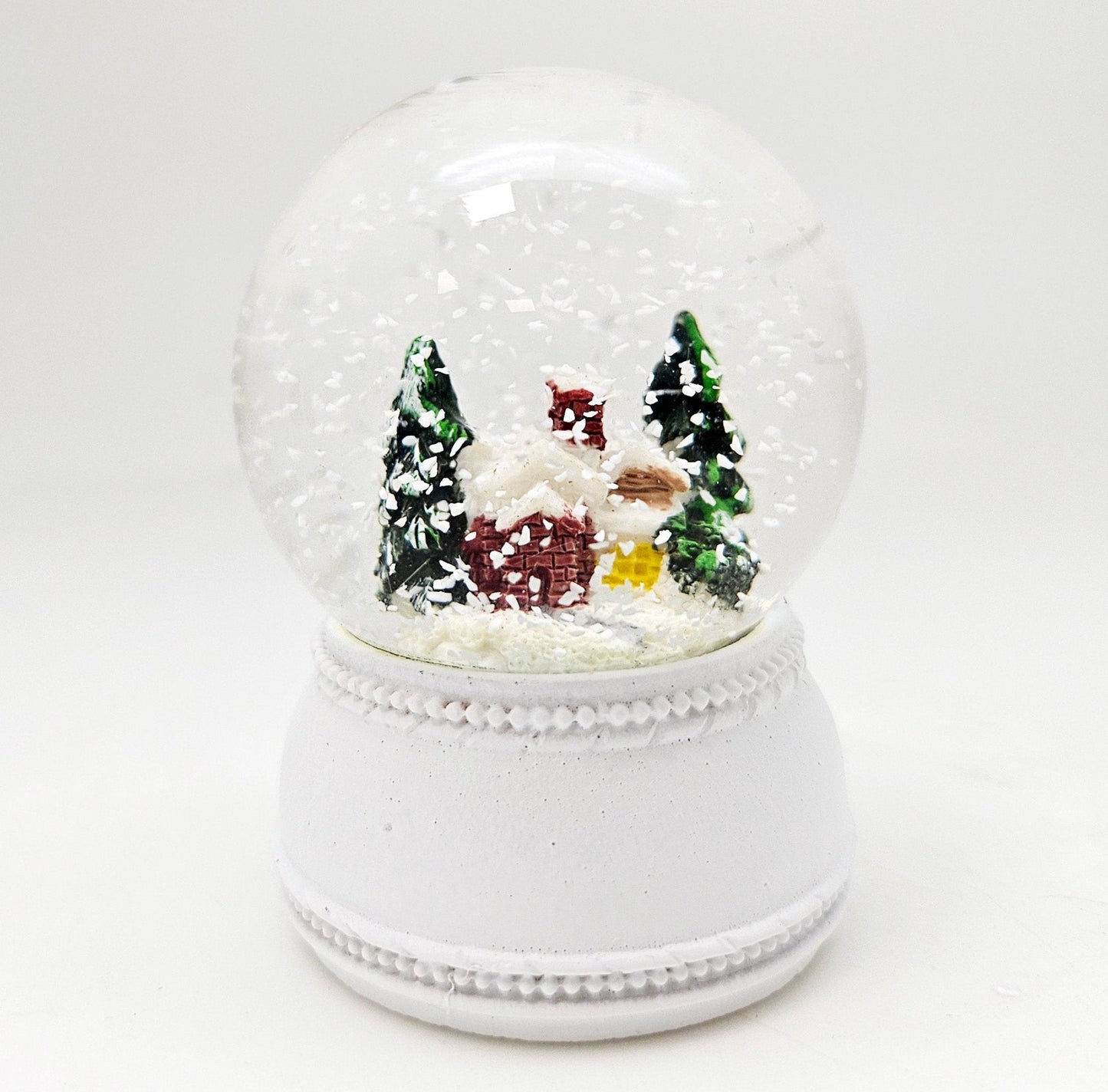 4 süße Mini - Schneekugeln Winter & Weihnacht, Rehkitz mit Sockel weiß Nostalgie B: 45mm - Schneekugelhaus