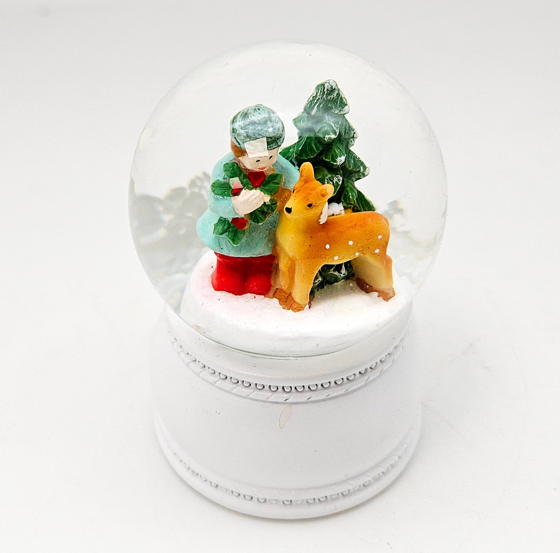 4 süße Mini - Schneekugeln Winter & Weihnacht, Rehkitz mit Sockel weiß Nostalgie B: 45mm - Schneekugelhaus