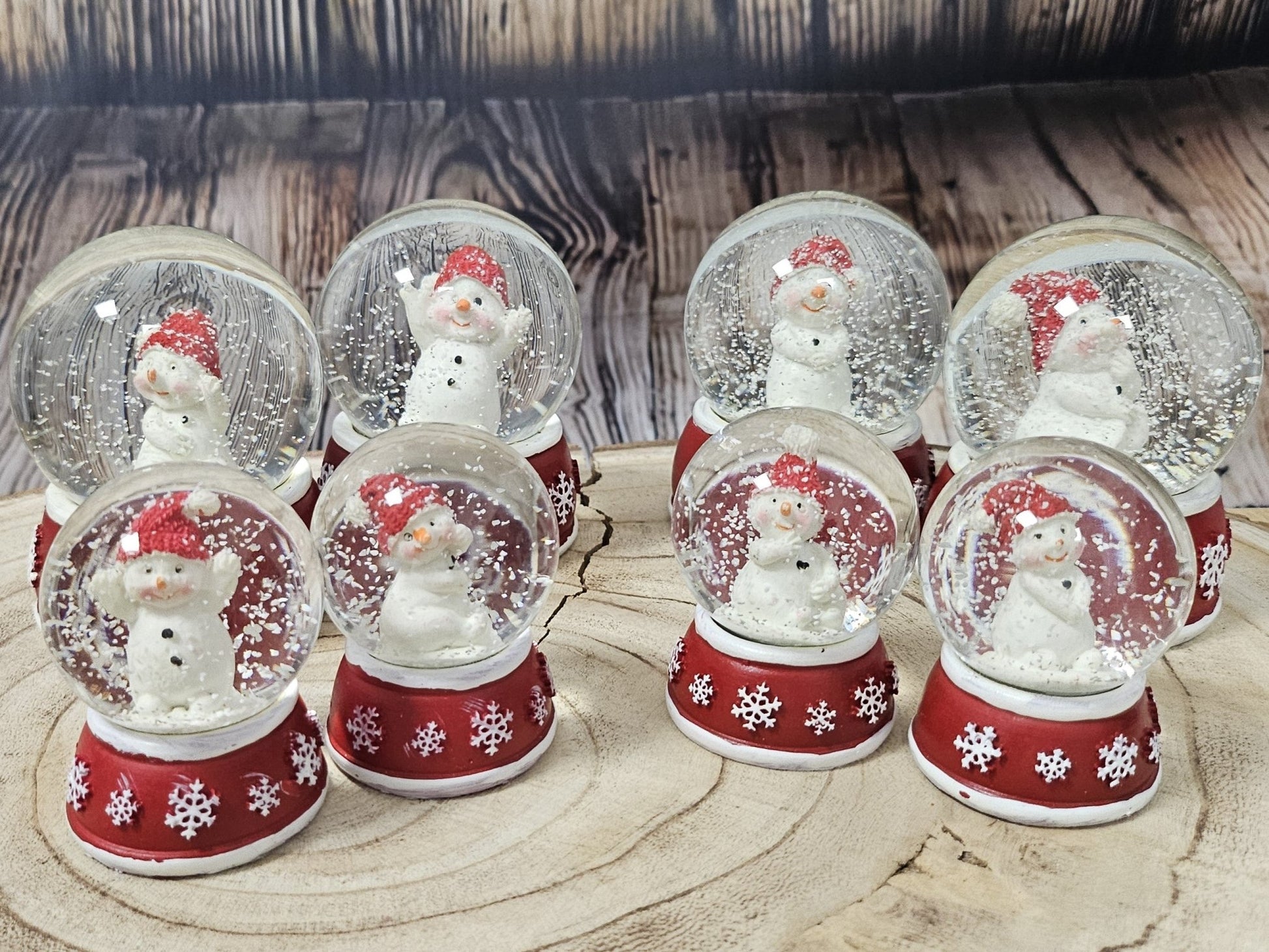 Adventspaket groß - Schneemann rot weiß mit 8 Schneekugeln in zwei Größen - Schneekugelhaus