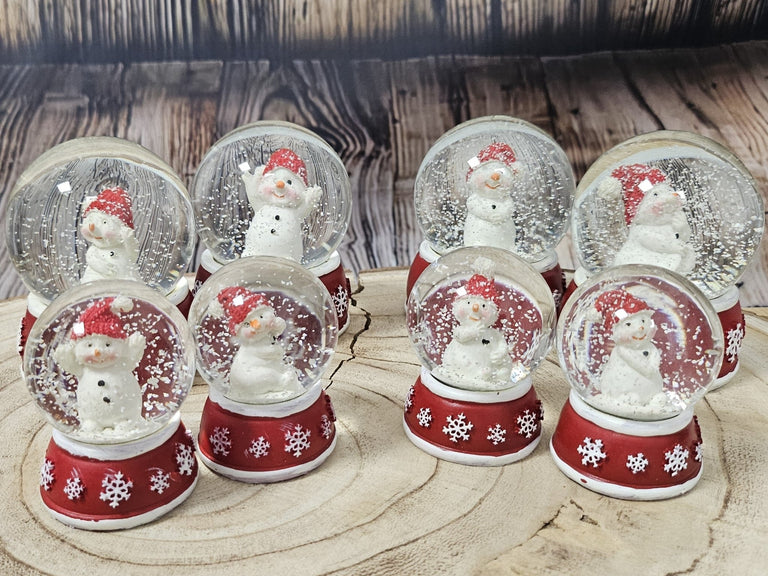 Adventspaket groß - Schneemann rot weiß mit 8 Schneekugeln in zwei Größen - Schneekugelhaus