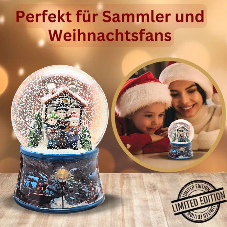 Nostalgische Schneekugel Weihnachtssinger vor Fachwerkhaus auf Sockel Eisläufer 100 mm Durchmesser mit Spieluhr - Schneekugelhaus