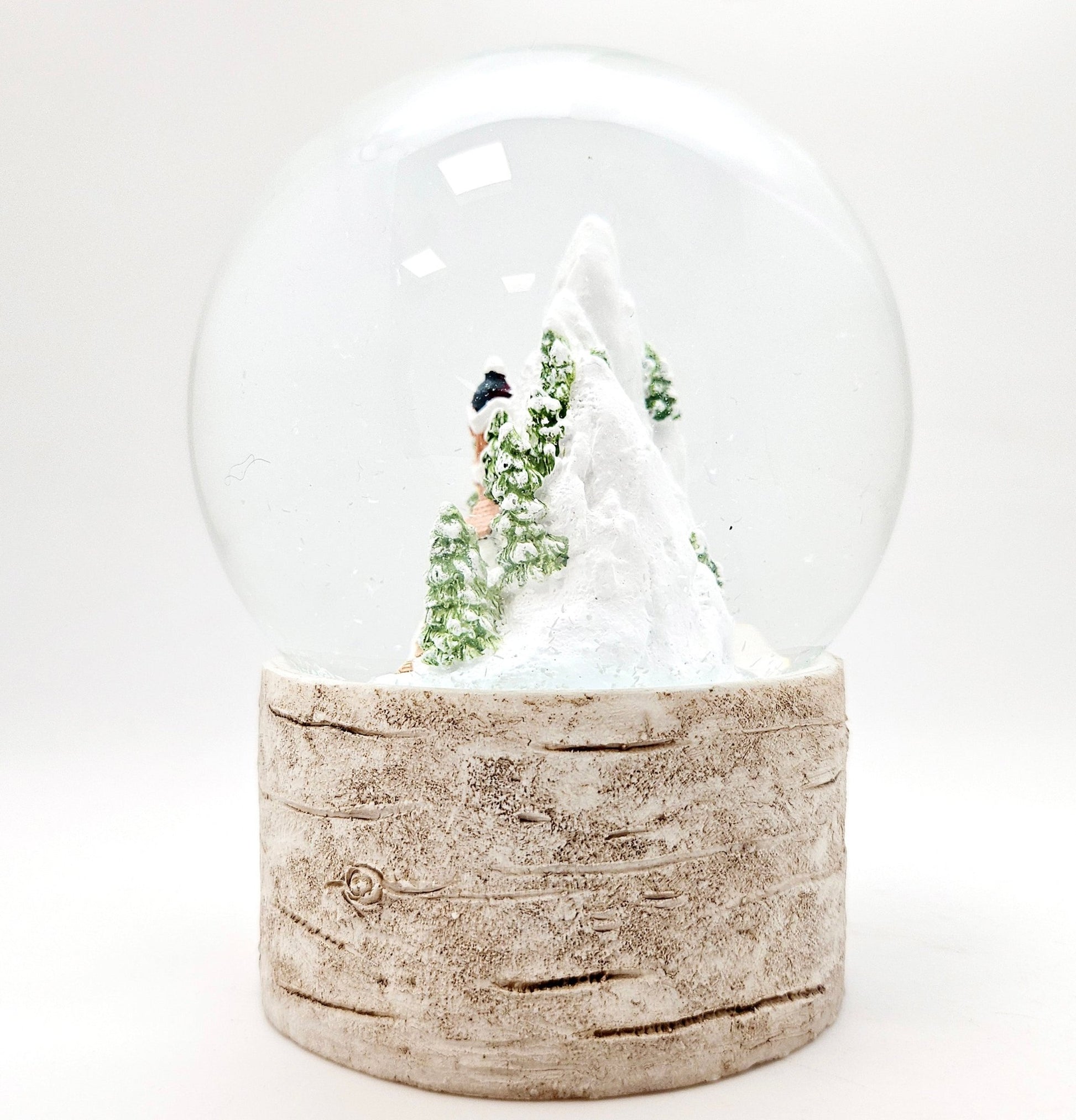 Schneekugel Bergdorf auf Holzsockel "Country - Line" 10 cm Durchmesser - Schneekugelhaus