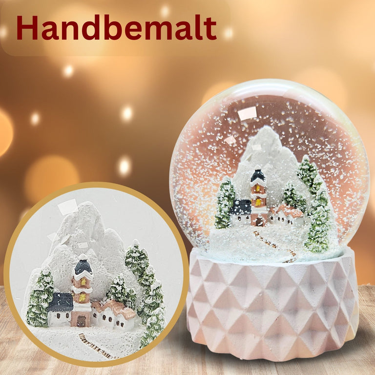 Schneekugel Bergdorf auf Sockel weiß kubisch "PURE - Line" 10 cm Durchmesser - Schneekugelhaus