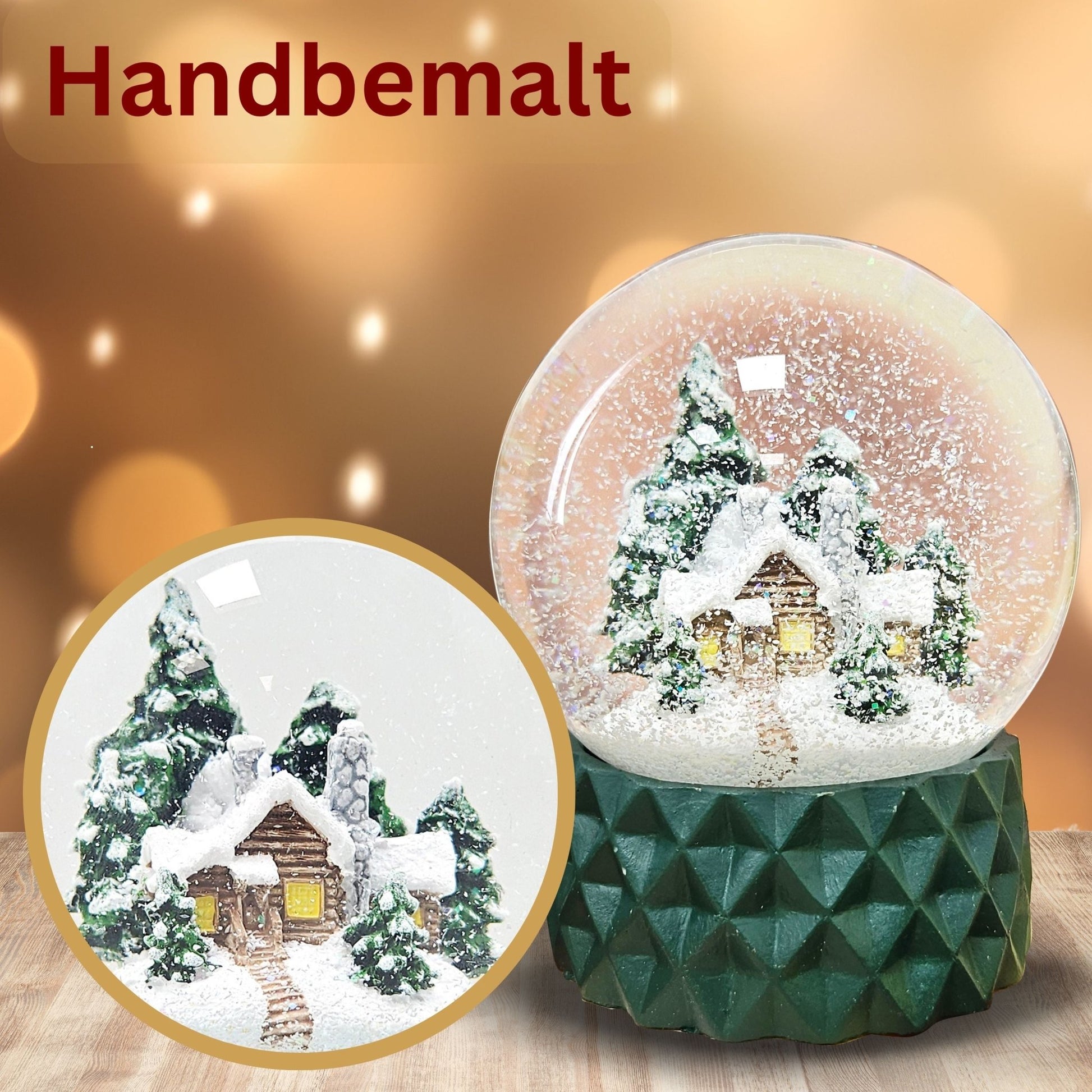 Schneekugel Hüttenzauber auf Sockel grün kubisch "PURE - Line" 10 cm Durchmesser - Schneekugelhaus