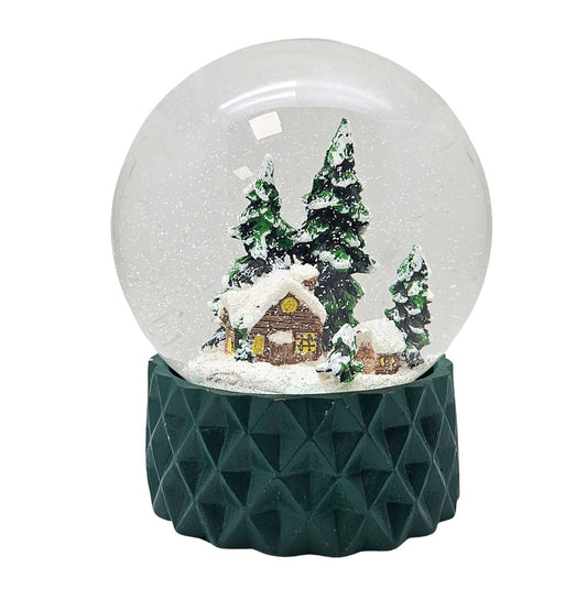 Schneekugel Hüttenzauber auf Sockel grün kubisch "PURE - Line" 10 cm Durchmesser - Schneekugelhaus