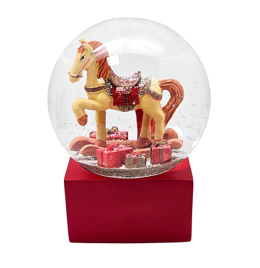 Schneekugel Schaukelpferd mit Geschenken rot eck "PURE - Line" 10 cm Durchmesser - Schneekugelhaus