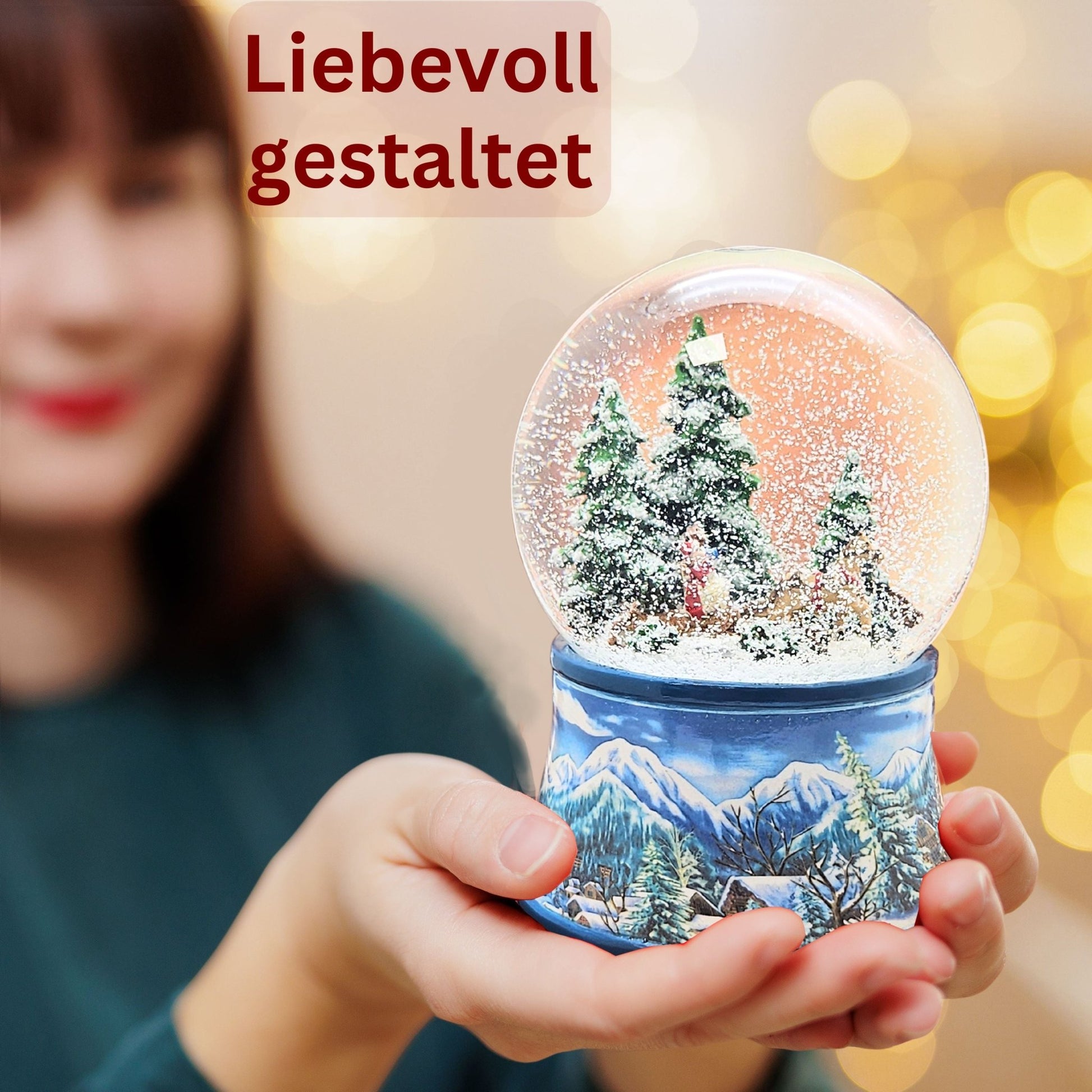 Schneekugel Schlittenfahrt auf Sockel Winterlandschaft mit Spieluhr 10 cm Durchmesser - Schneekugelhaus