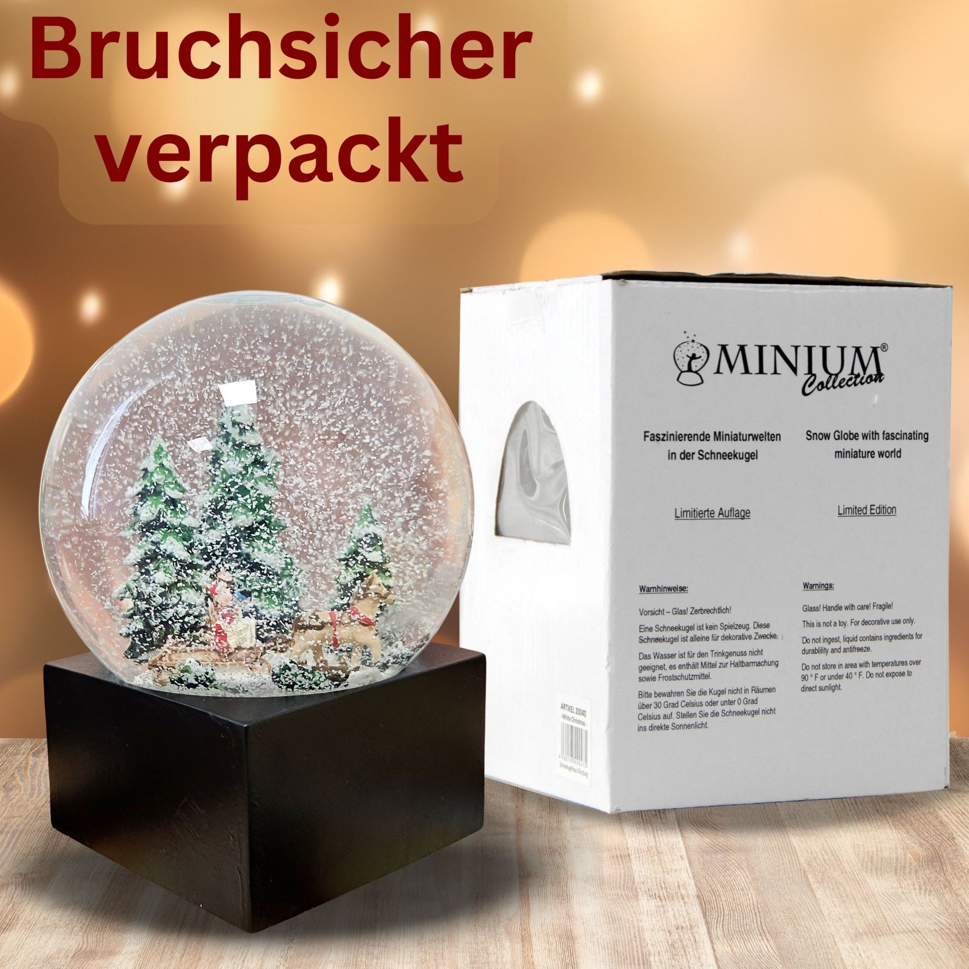 Schneekugel Weihnachts - Schlittenfahrt auf Sockel schwarz eckig "PURE - Line" 10 cm Durchmesser - Schneekugelhaus