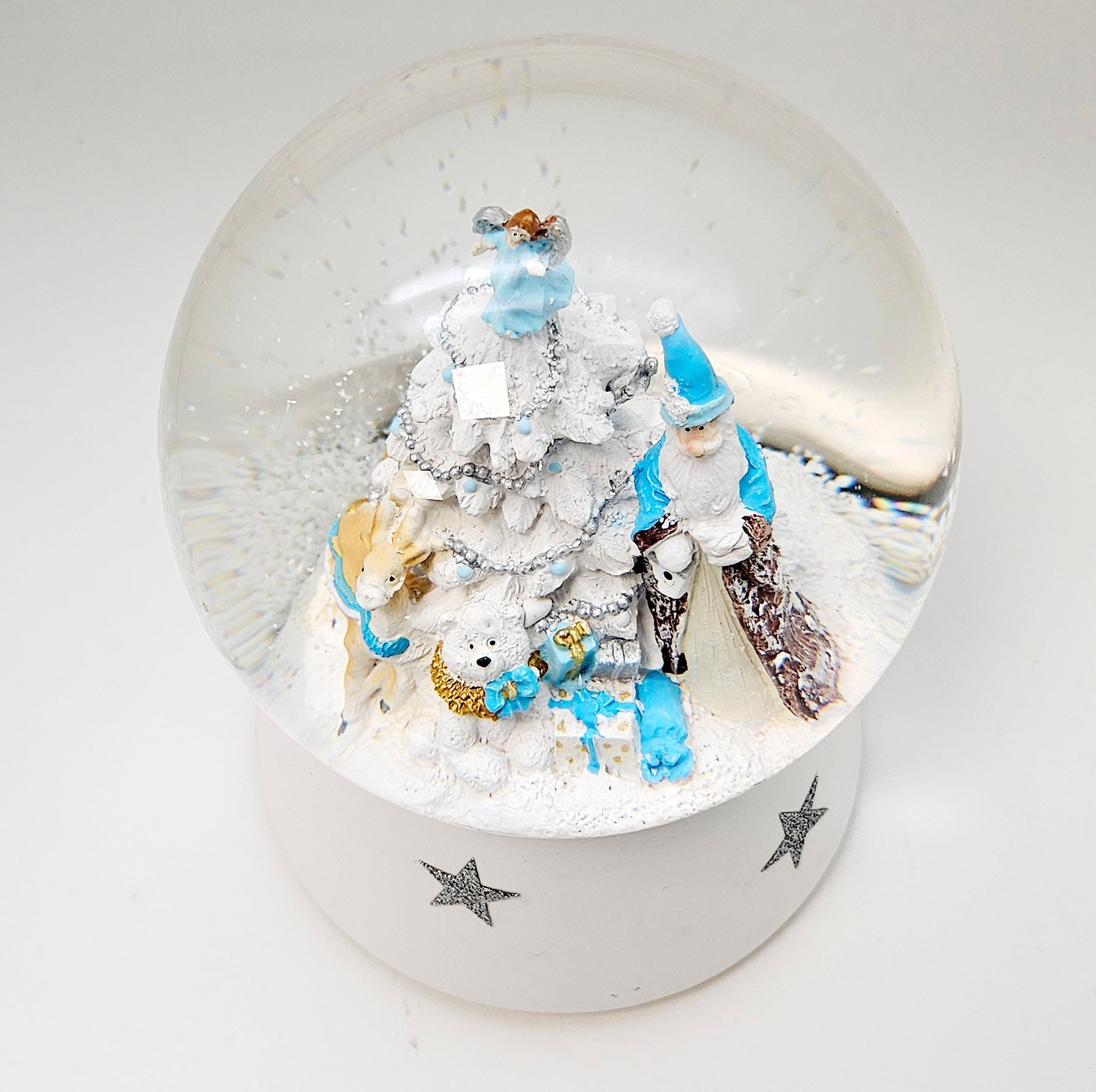 Schneekugel Weihnachtsmann mit Spieluhr, blau silber - 120 mm Durchmesser - Schneekugelhaus