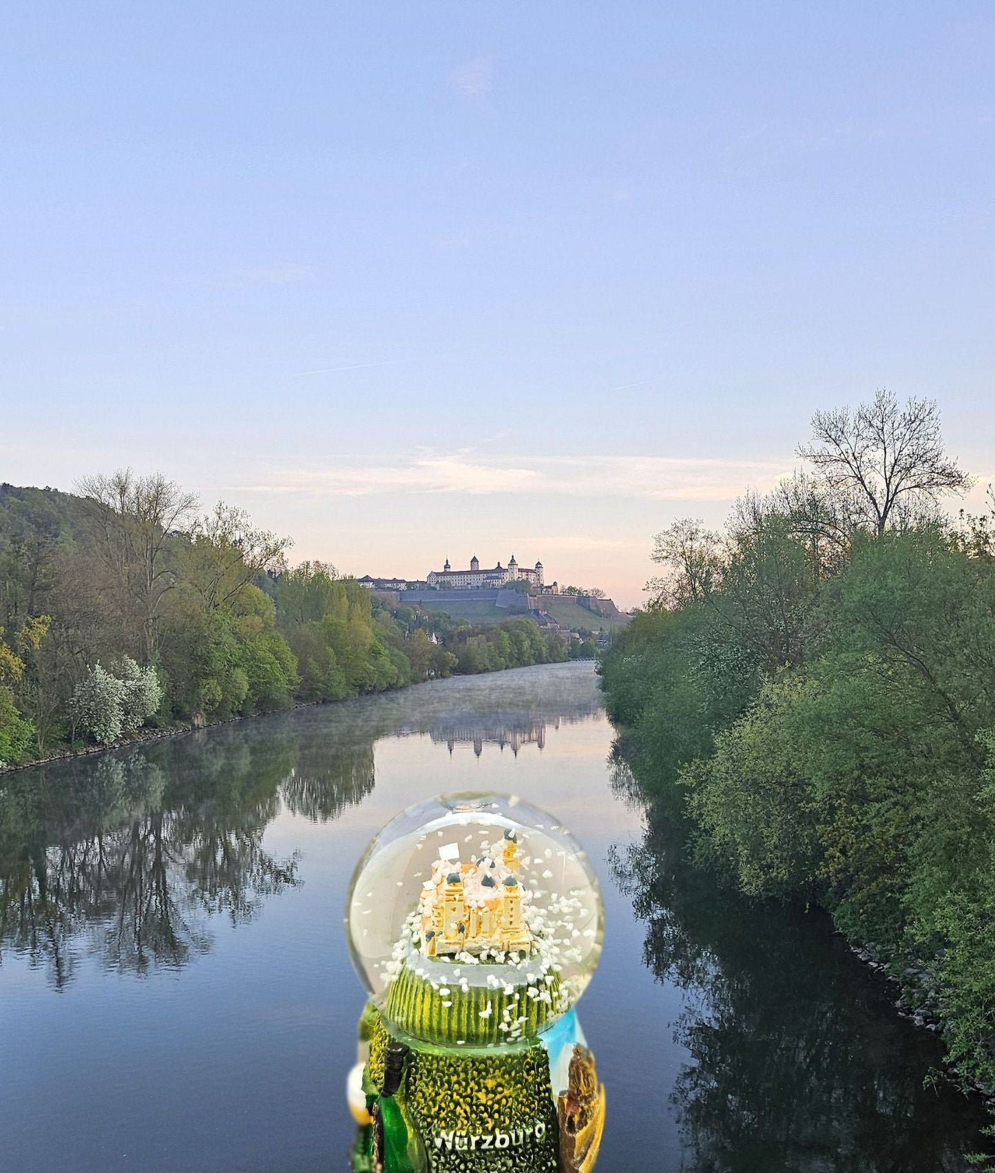Souvenir Schneekugel Würzburg Festung Marienberg 45mm mit Luftblase - Schneekugelhaus