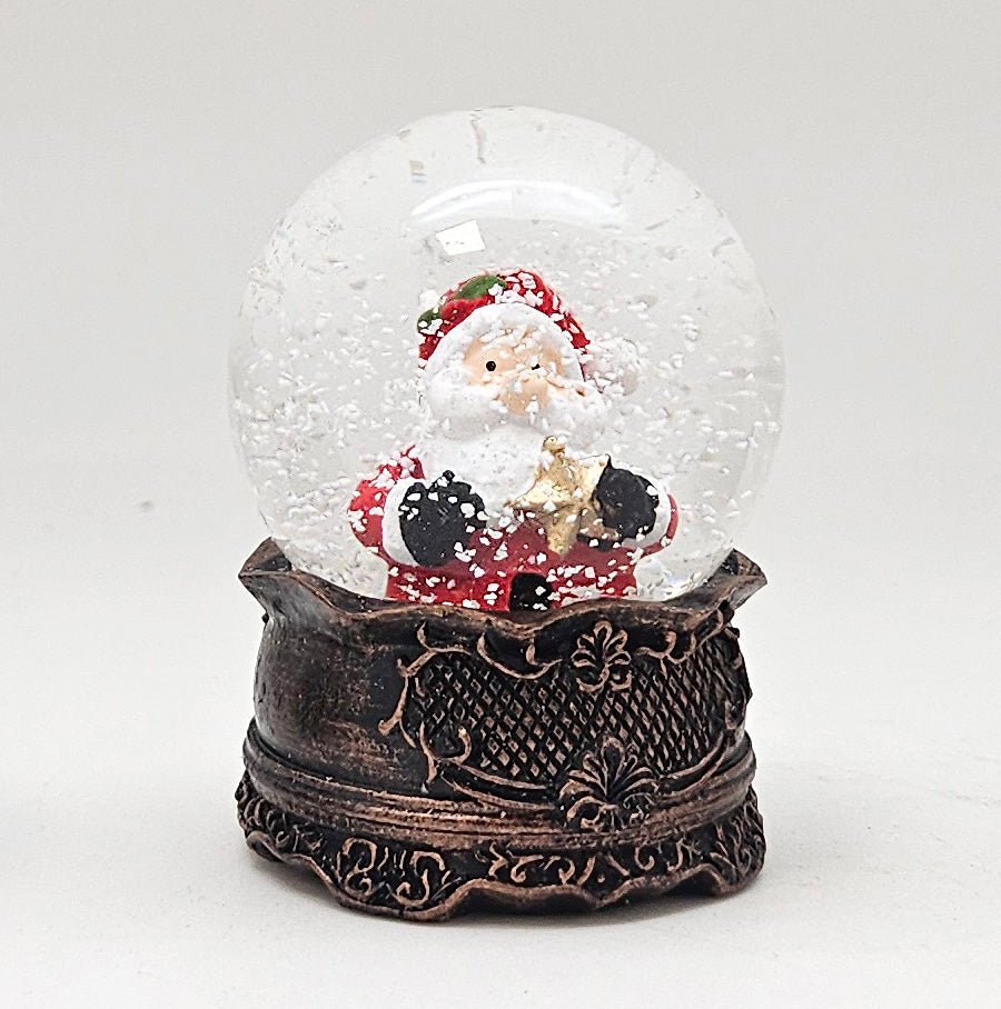 Süße Mini - Schneekugeln Weihnachtsmann auf Sockel antik kupfer Landschaft B: 45mm - Schneekugelhaus