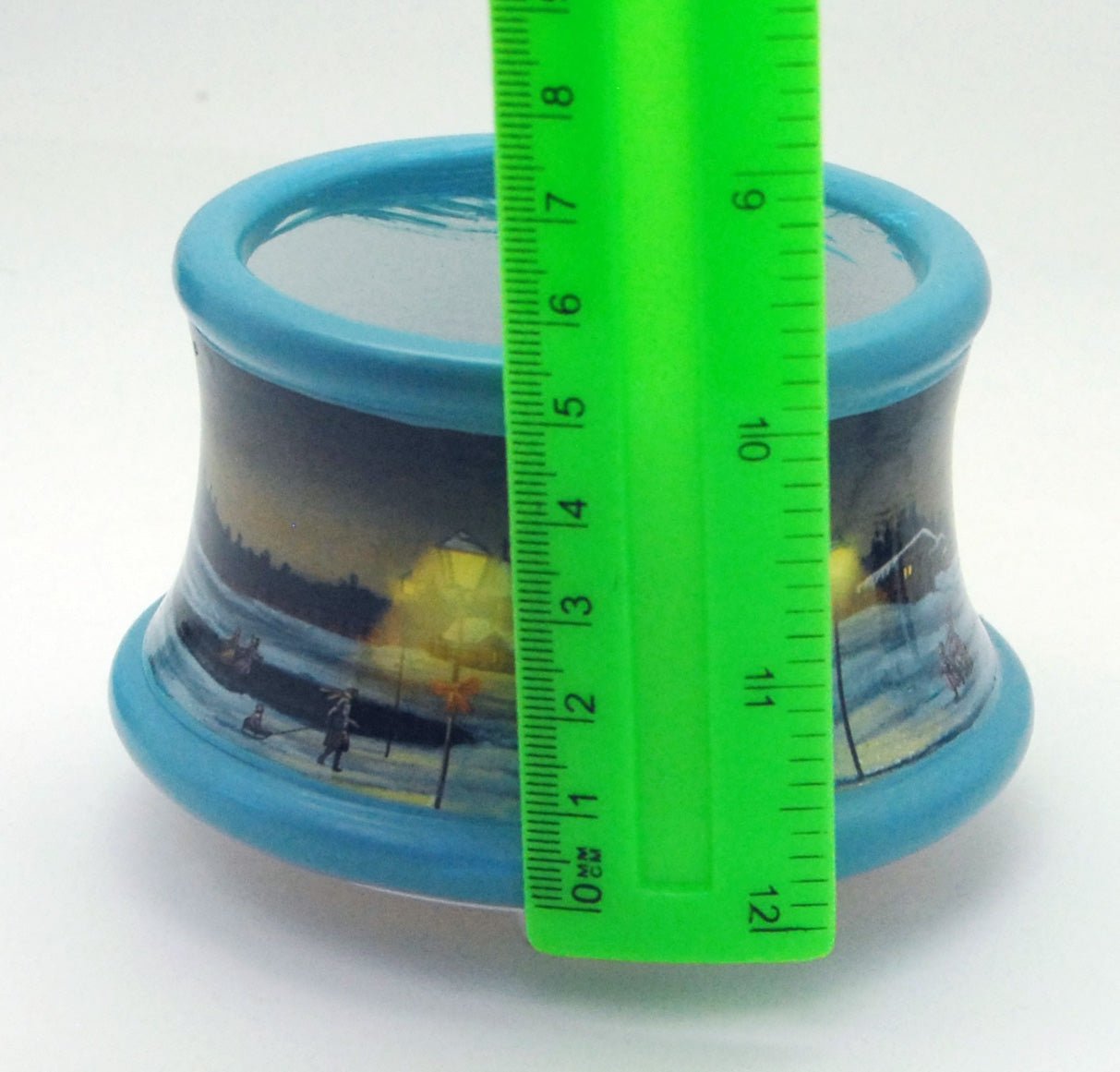 100mm Bastelset Porzellan Sockel Winterlandschaft Eisläufer blauer Rand mit DIY-Schneekugel für Spieluhr - Schneekugelhaus
