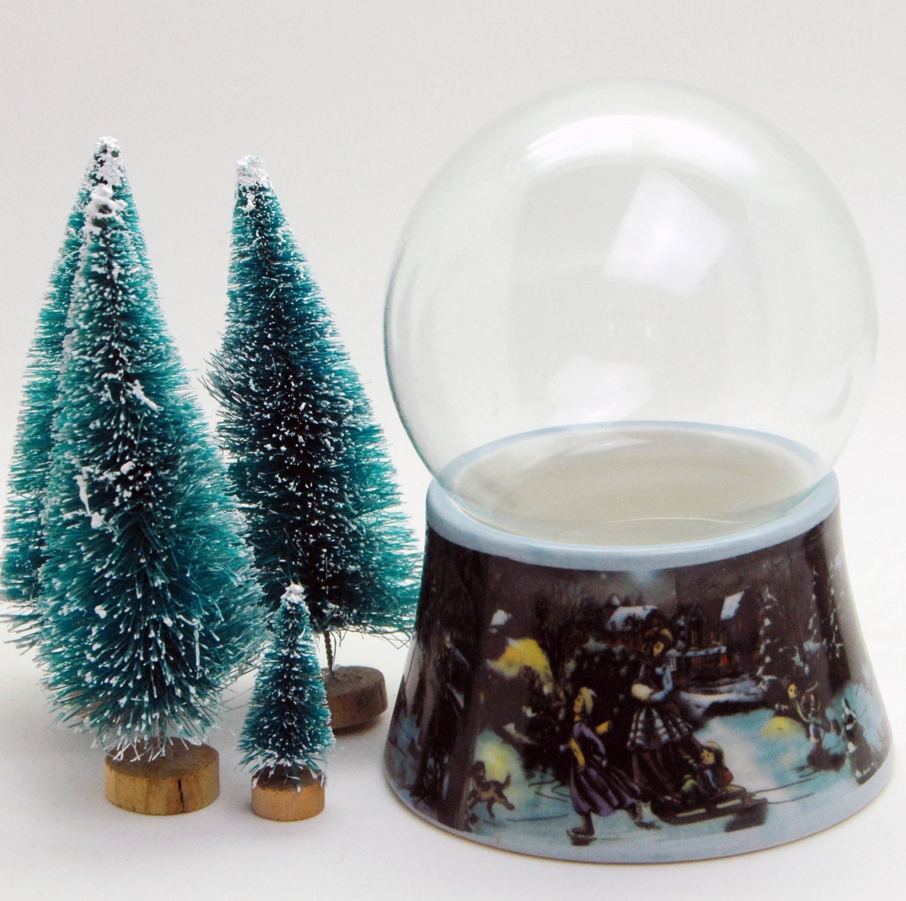 100mm-Do-it-Yourself Schneekugel mit Sockel Eislaufbahn für Spieluhr - Schneekugelhaus