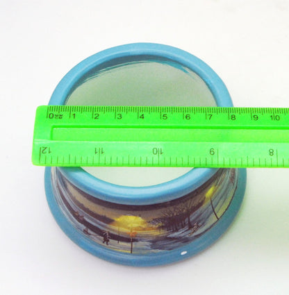 100mm Porzellan Sockel Winterlandschaft Eisläufer blauer Rand für DIY-Schneekugel - Schneekugelhaus
