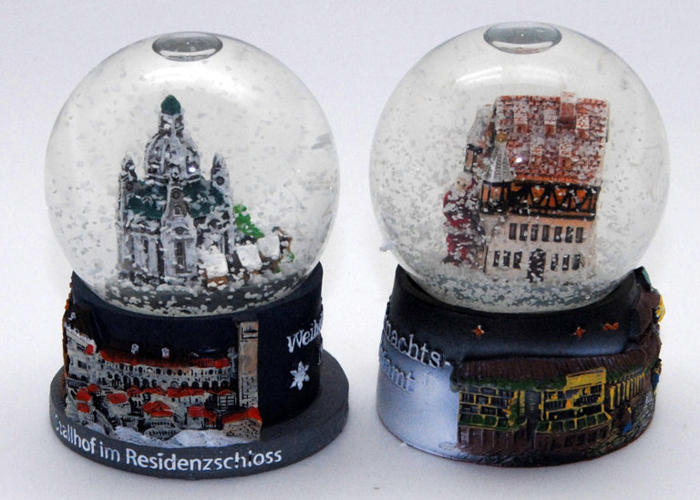 2 süße Souvenirkugeln Deutscher Weihnachtsmarkt und Dresden Frauenkirche - Luftblase - Schneekugelhaus