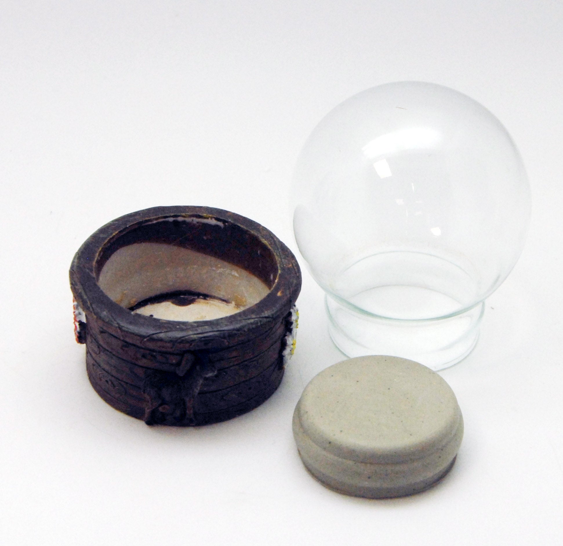 65mm-Do-it-Yourself Schneekugel mit Glas und Sockel Hüttengruß Bastelset - Schneekugelhaus