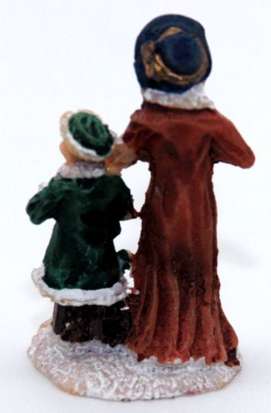Bastel-Figur Mutter mit Kind geht spazieren für DIY Schneekugel - Schneekugelhaus