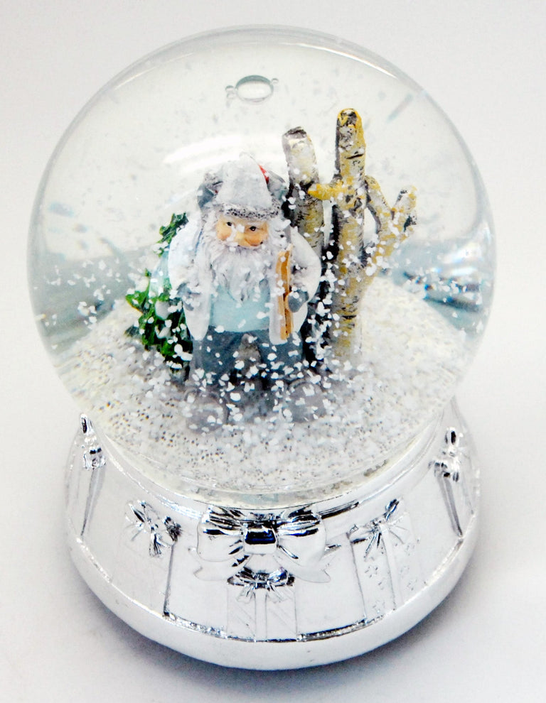 Edle Schneekugel Santa in Schneelandschaft mit Silber-Sockel Geschenkschleife und Spieluhr - Luftblase - Schneekugelhaus