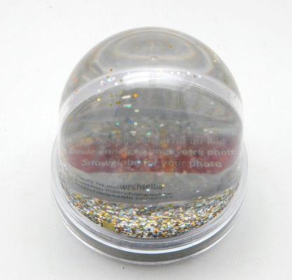 Foto-Schneekugel groß mit transparentem Sockel - silber gold Glitzer - Schneekugelhaus