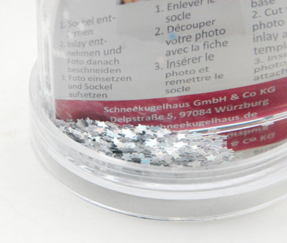 Foto-Schneekugel groß mit transparentem Sockel - silber Sterne - Schneekugelhaus